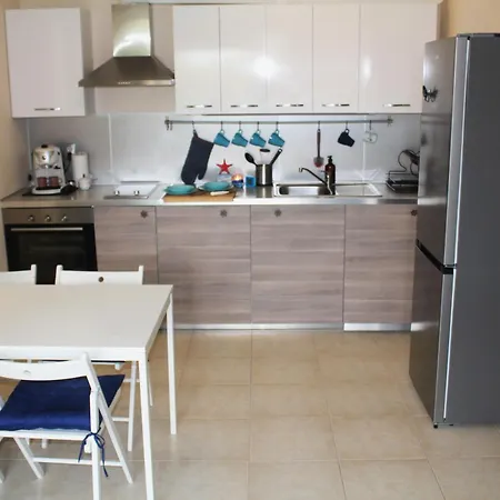1-bedroom With Pool & Free Parking, 300 M To The Apartament