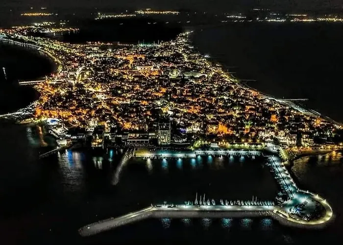 Apartman 1-bedroom With Pool & Free Parking, 300 M To The