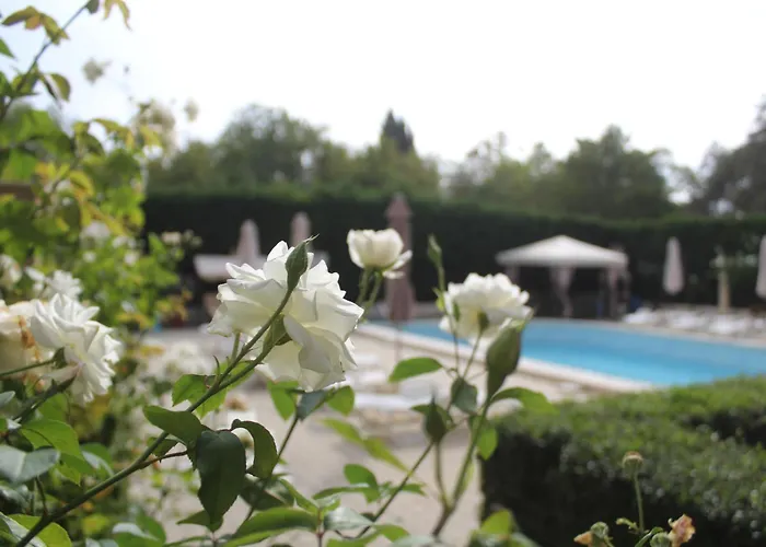 Apartman 1-bedroom With Pool & Free Parking, 300 M To The Pomorie