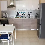 1-bedroom With Pool & Free Parking, 300 M To The Apartament