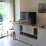 1-bedroom With Pool & Free Parking, 300 M To The Gmina Pomorie