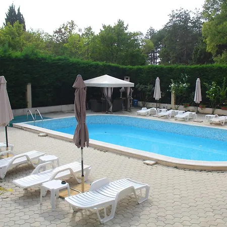 1-bedroom With Pool & Free Parking, 300 M To The * Pomorie