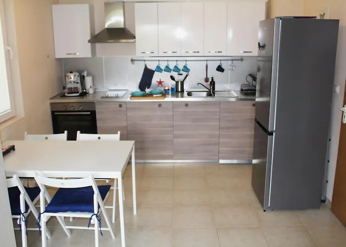 1-bedroom With Pool & Free Parking, 300 M To The Апартамент